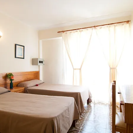 Montesol Πανσιόν 2*
