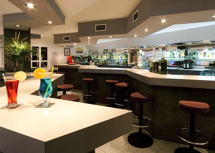 Montesol 칼라 라트자다